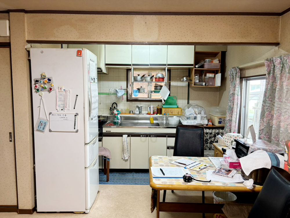 小スペースでも実現、あこがれの対面キッチン　Before