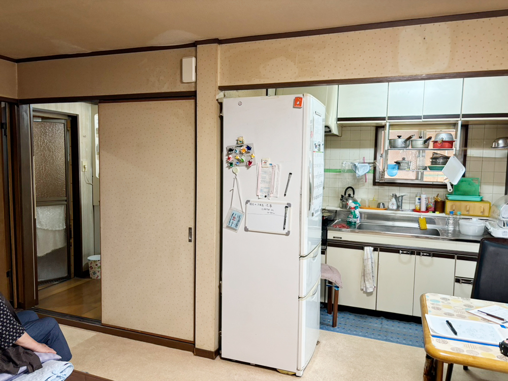 小スペースでも実現、あこがれの対面キッチン　Before